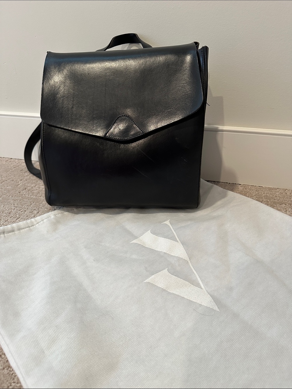 Black Leather Women’s Backpack - Macta Vere Verto